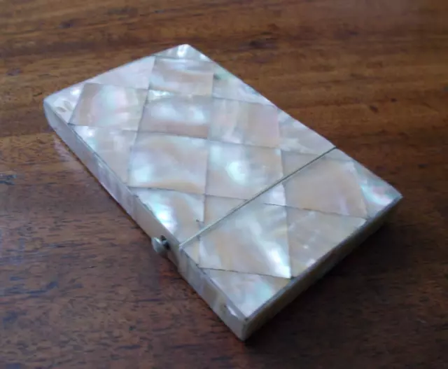 ANTIQUE VICTORIAN MOTHER of PEARL CALLING CARD CASE, hinged lid ~ c.1809