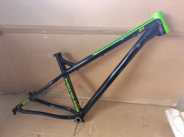 プロダクションプリビー　シャン27、5 サイズM 下りもパークもいけます。 プロダクションプリビー シャン27、5 サイズM 下りもパークも