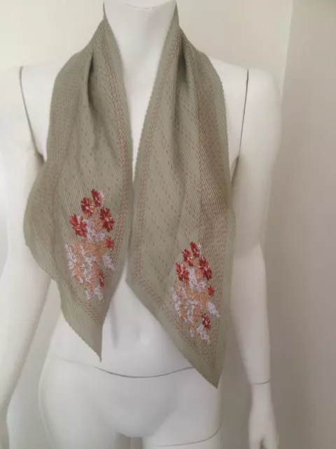 Vintage Italian Pleated Scarf  5