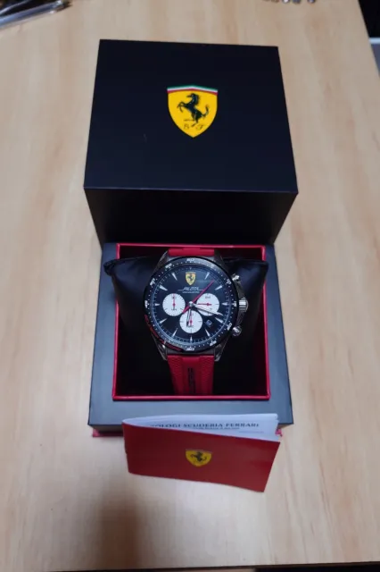 Montre Scuderia Ferrari Homme D50 Chrono 0830174 - Bijoux de Mode