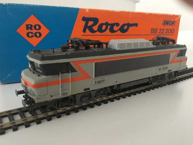 ROCO 4194 S - Locomotive électrique type BB 22000 ép IV de la SNCF