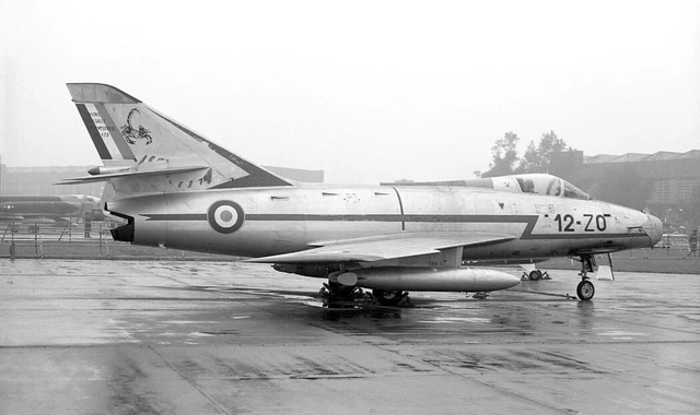 II/12 Esc, FAF, Super Mystere B.2, No.173 '12-ZO' at Finningley - B&W Neg_6171