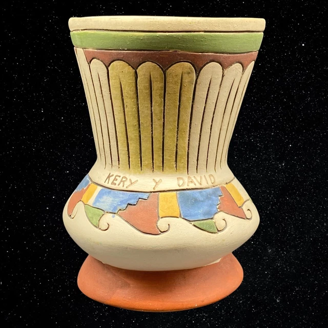Mexican Folk Art Kery Y David Art Pottery Handpainted Vase 5.75”T 4”W