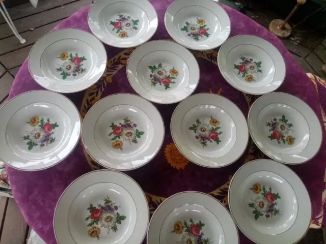 12 Assiettes Creuses anciennes Demi Porcelaine Badonviller Décor Floral Coloré 