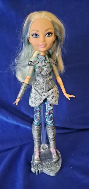 Mattel Ever After High Dragon Games Darling Charming w/ Dragon