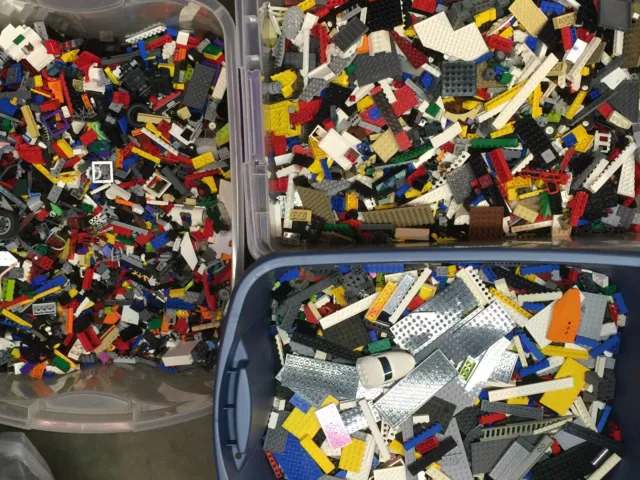 LEGO VRAC BRIQUES BLANCHES ET PETITES PIECES - 1kg275 (LOT B)