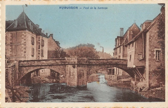 S6638 cpa 23 Aubusson - Avenue de la République