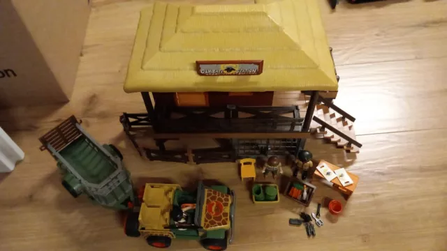 Playmobil Safari Station mit Jeep und Anhänger