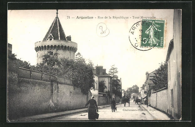 CPA Argentan, Rue de la Republique-Tour Marguerite
