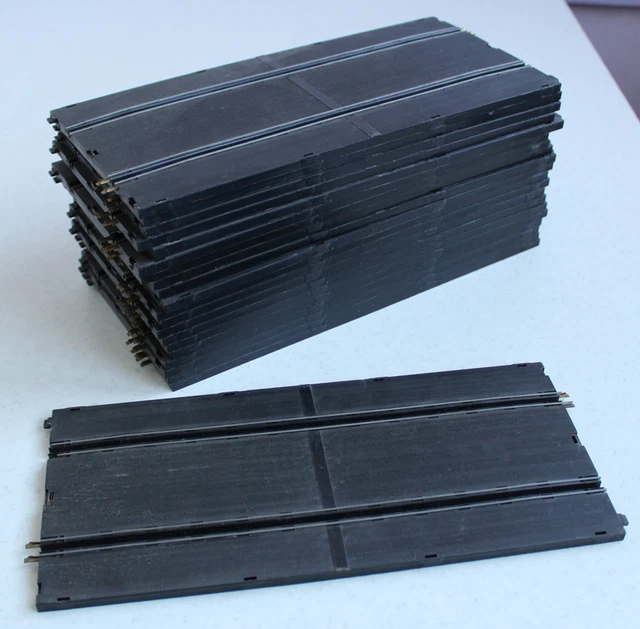 Lot de 21  rails droits noirs 1 ère GENERATION circuit  JOUEF pas Scalextric