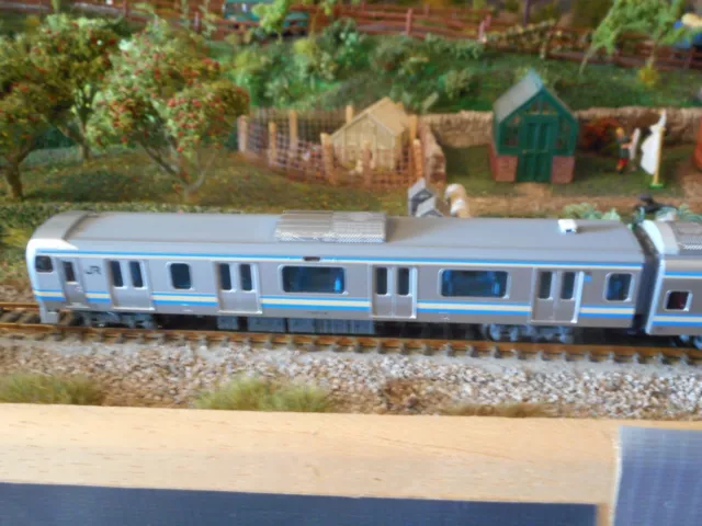n Gauge Yokosuka SOBU Line E217Japanese Silver and Green