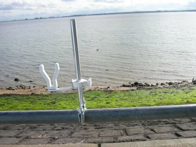 PIER FISHING ROD HOLDER clamps to round railing £9.00 - PicClick UK