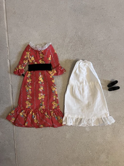 Vêtements Poupée 75Pcs vêtements et Accessoires de Poupée de 11,5 Pouces Fille Comprenant 2 Robes
