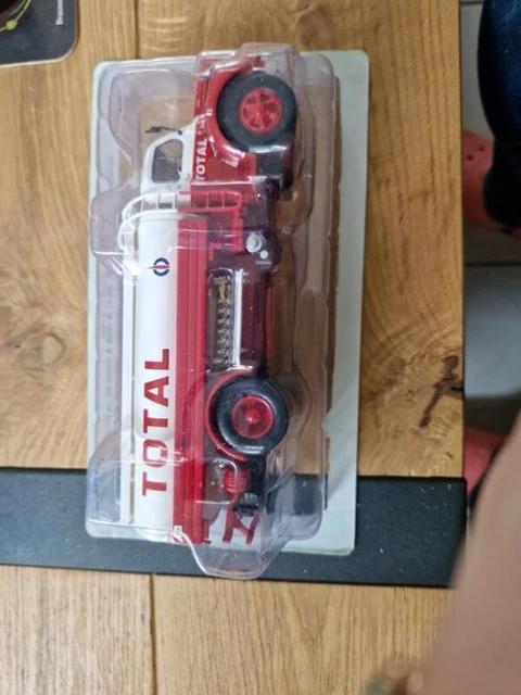 A collectible scale model Berliet GLR 8 M3 Benne from Altaya
