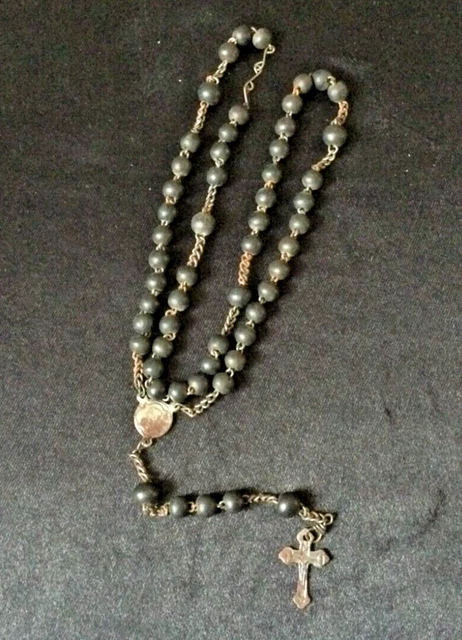 Ancien Chapelet Chrétien - Métal Argenté Et Perles En Bois - Médaillon Jésus Christ - France