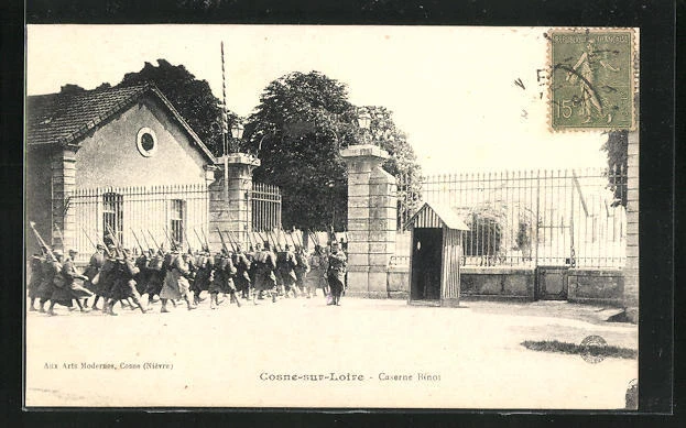 CPA Cosne-sur-Loire, Caserne Binot