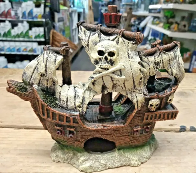 Sunken Pirate Shipwreck with Skull & Crossbones  Fish Tank Aquarium Ornament