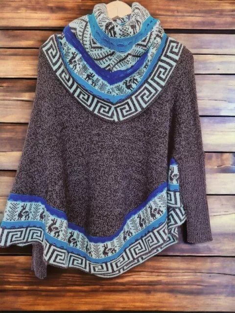 Peruvian Alpaca Poncho with Stylish Collar - Embrace Warmth and Fashion!"