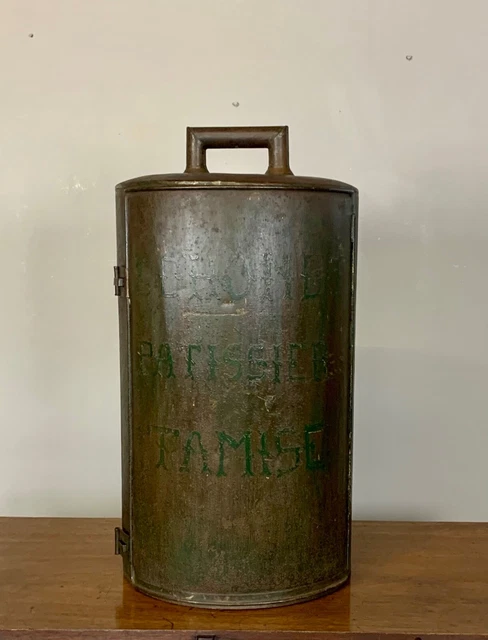 Letrero de panaderos franceses de principios del siglo XX escrito a puerta caja fuerte para pasteles