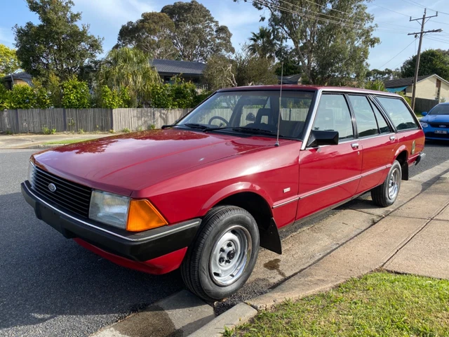 Ford XD Falcon 1981 SUIT XE XF ZJ ZK ZL GHIA FAIRLANE ESP