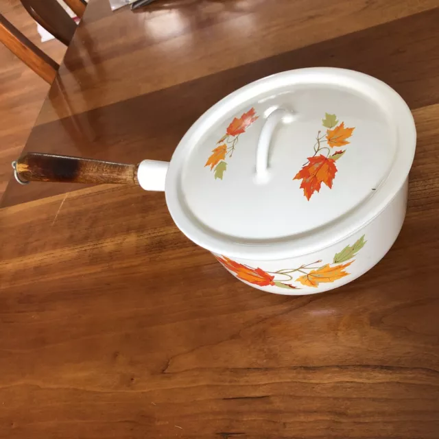 Vintage DESCOWARE Enameled Cast Iron Round Sauce Pan Pot 7" 17cm Fall Maple Leaf
