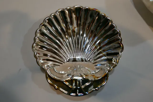 Vintage Silver Plated Clam Shell Shaped Dish Tray . NEW Old Stock IN BOX!