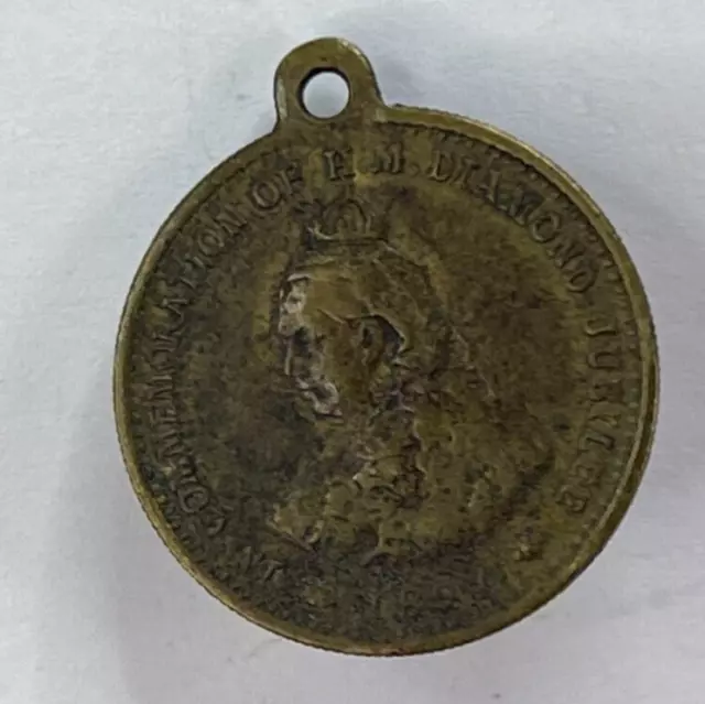 1897 Queen Victoria Diamond Jubilee Medal Barret Sweets Advertising Brass 21 mm