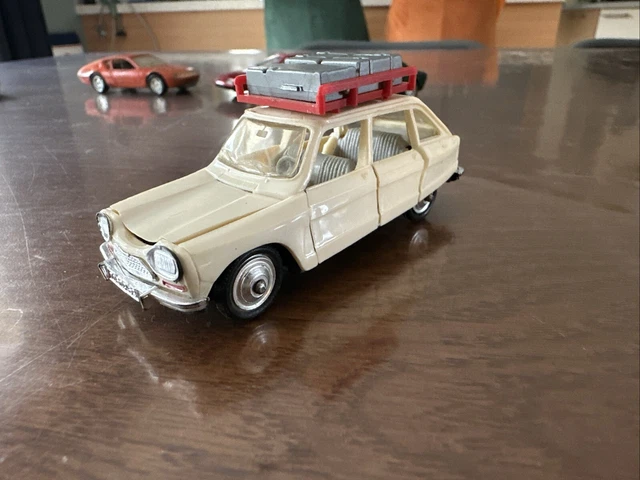 NOREV 1/43 - Renault 12 Blanche N°140 (ancienne Collection) – Super état !