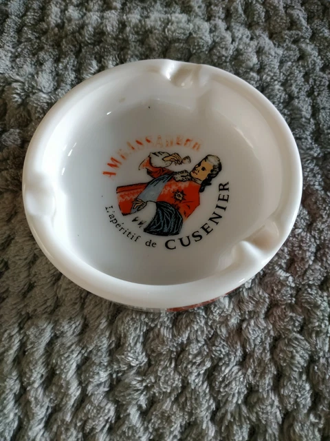 Cendrier Publicitaire Ancien EVIAN - Céramique Bistrot - Vintage France