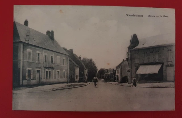 * Carte Postale - NIEVRE - 58 - VANDENESSE - ROUTE DE LA GARE
