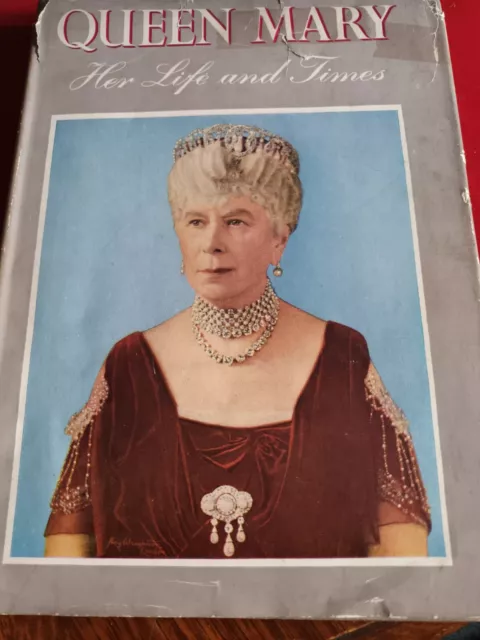 Queen Mary Her Life And Times By Margarete D Peacocke