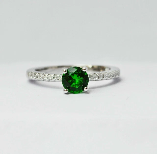 Ciondolo in argento sterling 925 con alessandrite reale che