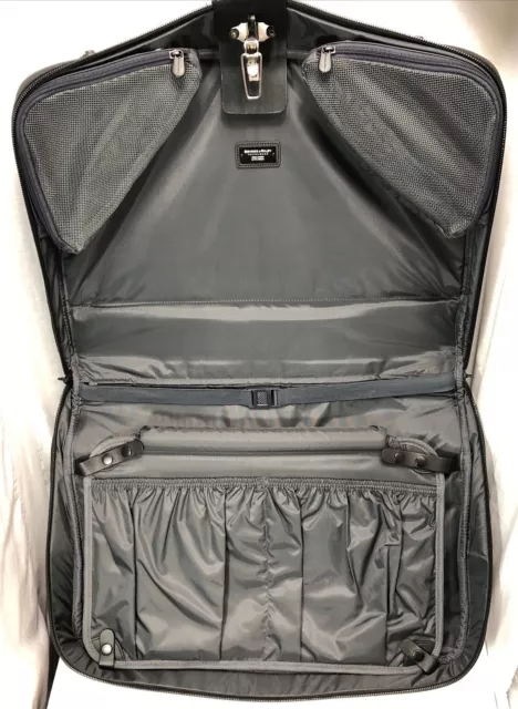 BRIGGS & RILEY Baseline Garment Bag 22"x15" + Accessories Shoulder/Carry-On Bag