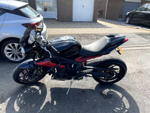 triumph street triple 675 r