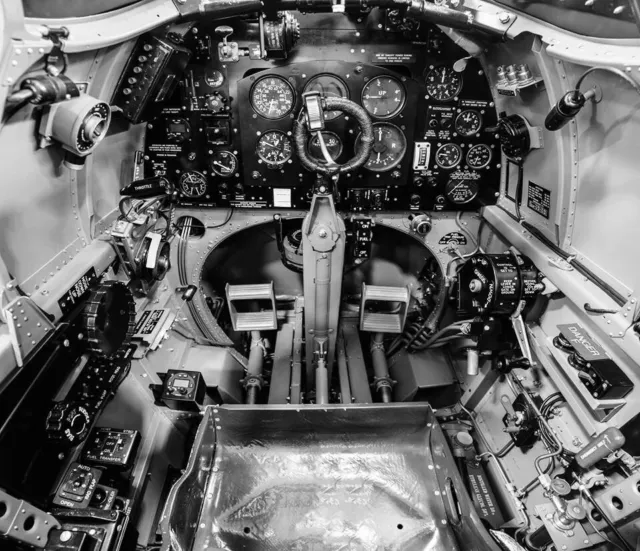 WW2 WWII Photo Supermarine Spitfire Cockpit Royal Air Force World War Two / 5349