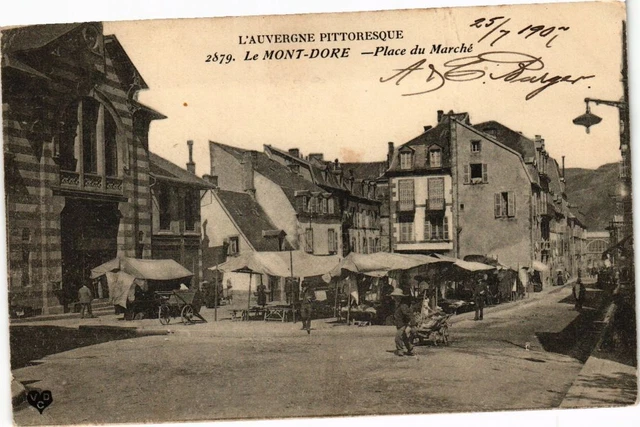 CPA L'Auvergne Pictoresque - Le MONT-DORE - Place du Marché (220965)