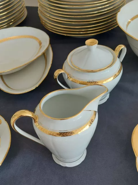 Service de table en porcelaine d'ART de LIMOGES - 35 pièces NEUF !