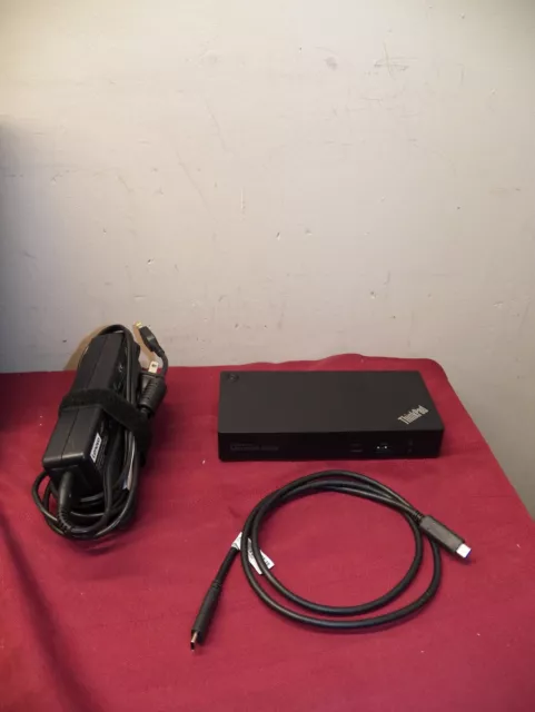 OEM Lenovo ThinkPad Universal USB-C Smart Dock With 135W AC -Adapter 40B20135US