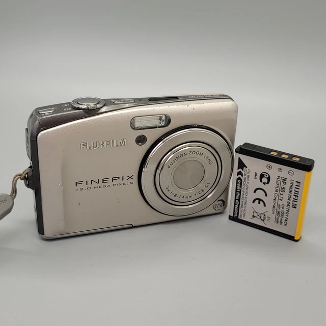 Fujifilm FinePix F60fd 12.0MP Compact Digital Camera Silver Tested Dust In Lens