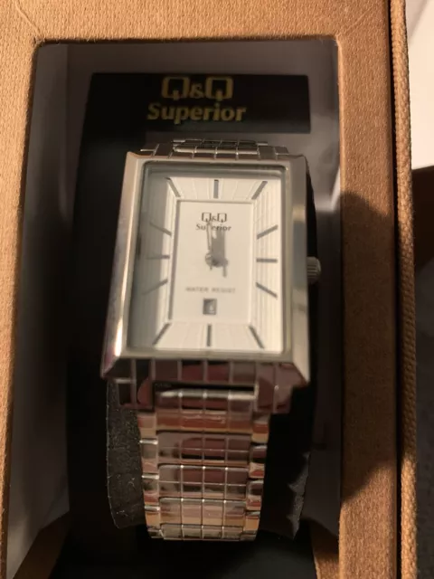 Montre q&q quartz homme 2025