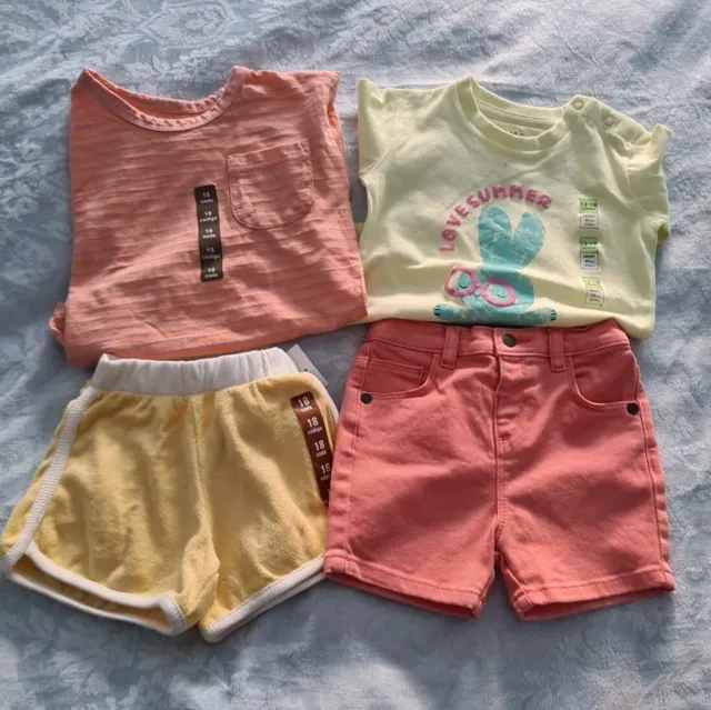 Pacchetto pantaloncini e t-shirt bambina Marks & Spencer & Zara, età 12-18 mesi nuovi con etichette