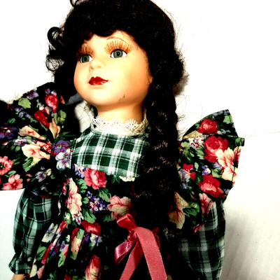 HJ&G Inc. - 18" - Doll - Porcelain - Brunette Hair - Dress & Shoes