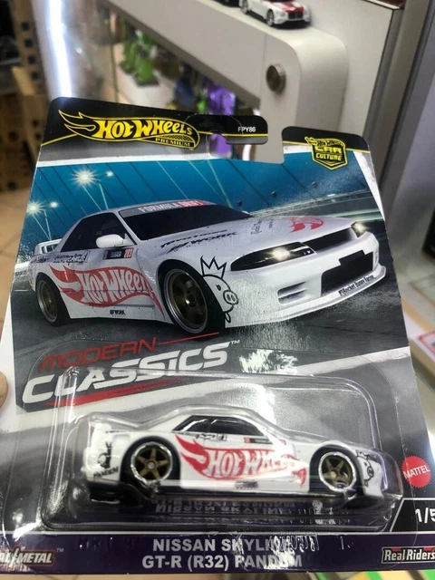 Hot Wheels Nissan Skyline GT-R Pandem – Modellino Premium 1/5 Scala – Colore Bianco – Metallico
