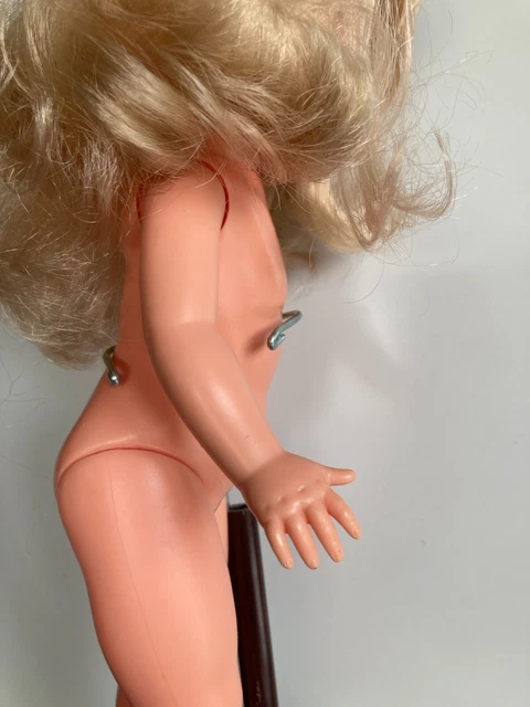poupée mannequin vintage Famosa "Irvine" 36cm yeux marguerite soeur de Nancy 13