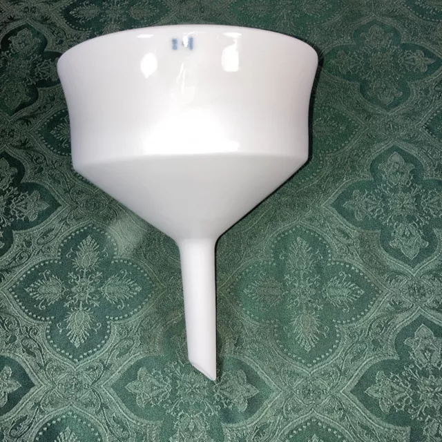 Porcelain Ceramic Buchner Funnel 26G 6.5" Diameter Chip on Rim