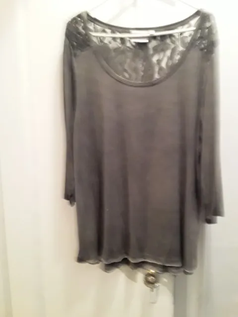Dantelle Gray Top With Lace Accents Size 1X (Stretchy Material_