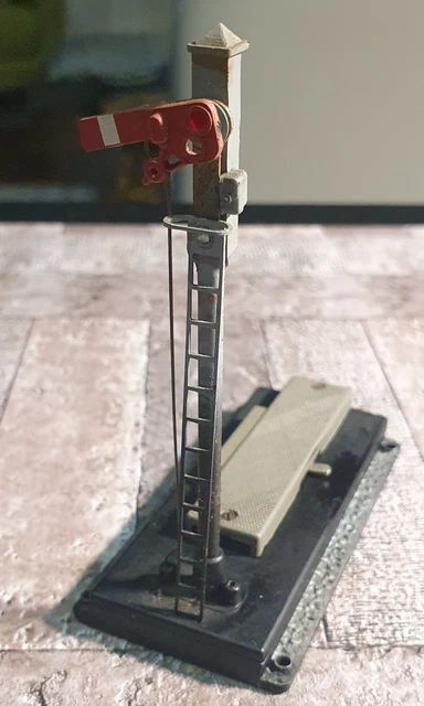 4717 VIESSMANN H0 SCALE TRAFFIC LIGHT DIGITAL HO/Digital semaphore st (c7 4717 VIESSMANN H0 SCALE TRAFFIC LIGHT DIGITAL HO/Digital semaphore st (c7