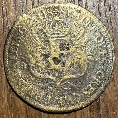 PIN'S ASPECT BRONZE FLEUR DE LYS LIS GOTHIC ROYALISTE bouton épinglette 
