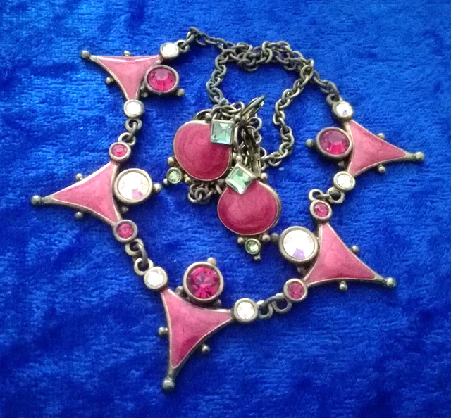 Parure Bijou Vintage Collier Et Boucles D'oreilles Couleur Or Avec émail Rose - Ancien - Occasion