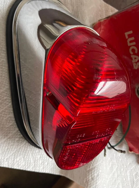 Morris minor Left tail light assy.. 63-71 1098 NOS